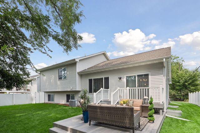 5201 49th Avenue N, Crystal, MN 55429