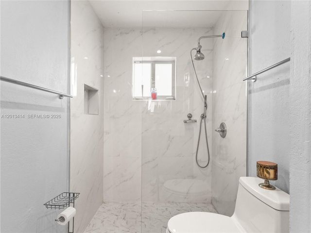 9133 Fontainebleau Blvd 8, Miami, FL 33172