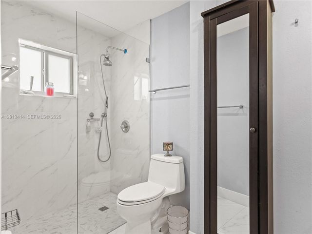 9133 Fontainebleau Blvd 8, Miami, FL 33172