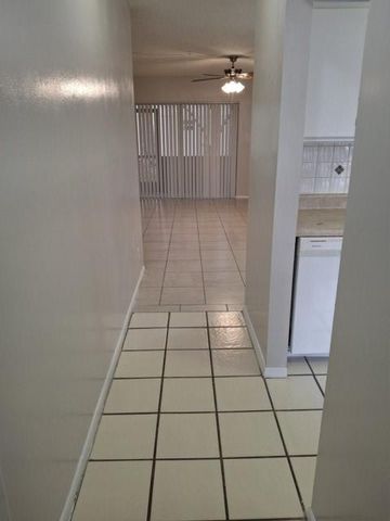 714 Gardens Dr 106, Pompano Beach, FL 33069