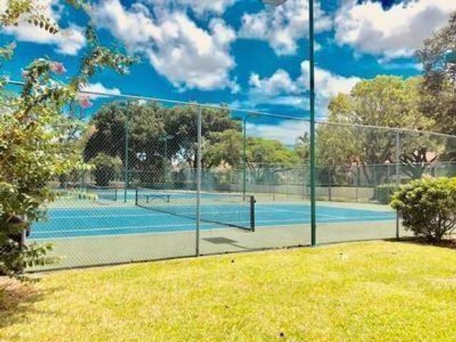 714 Gardens Dr 106, Pompano Beach, FL 33069