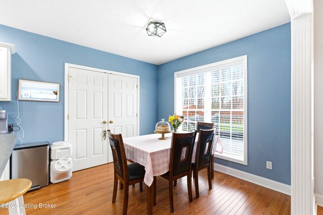 517 Chieftain Dr, Louisville, KY 40118