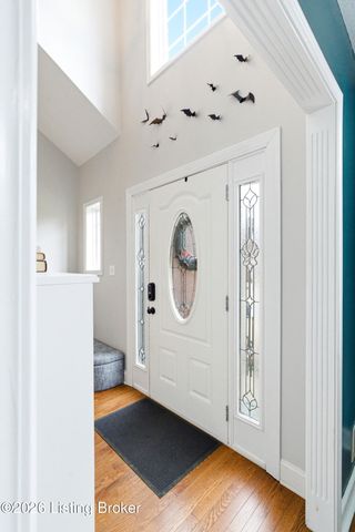 517 Chieftain Dr, Louisville, KY 40118