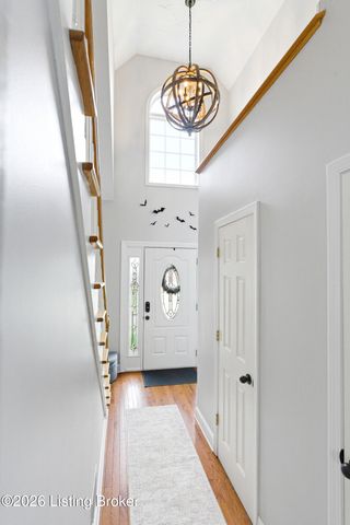 517 Chieftain Dr, Louisville, KY 40118