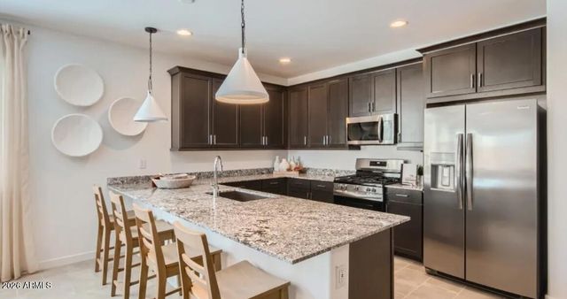 18813 W GOLDENROD Street, Goodyear, AZ 85338