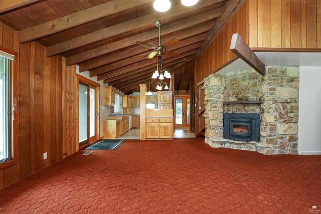 2910 Lakewood Drive, Manhattan, KS 66503