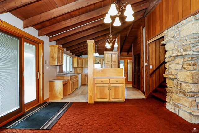 2910 Lakewood Drive, Manhattan, KS 66503