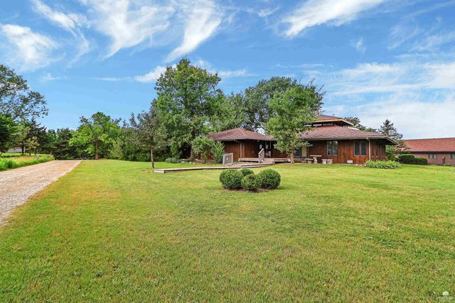 2910 Lakewood Drive, Manhattan, KS 66503