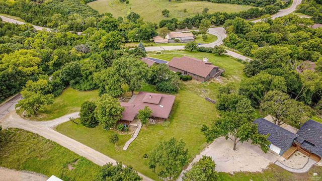 2910 Lakewood Drive, Manhattan, KS 66503