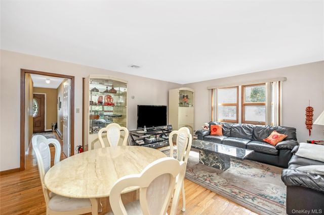 203 Woodbury Road, Woodbury, NY 11797