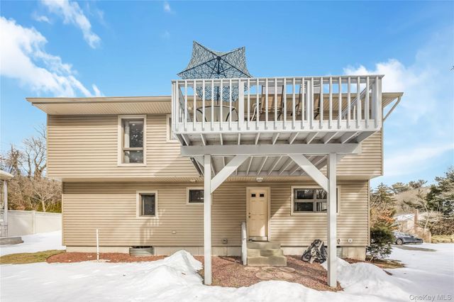 203 Woodbury Road, Woodbury, NY 11797