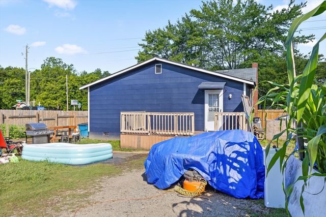1004 Mcfarland Avenue, Rossville, GA 30741