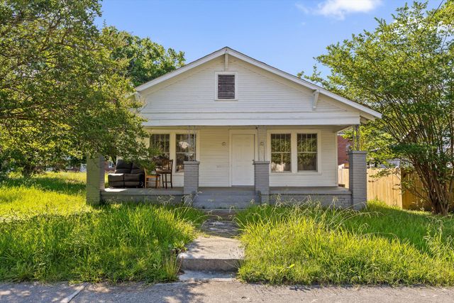 1004 Mcfarland Avenue, Rossville, GA 30741
