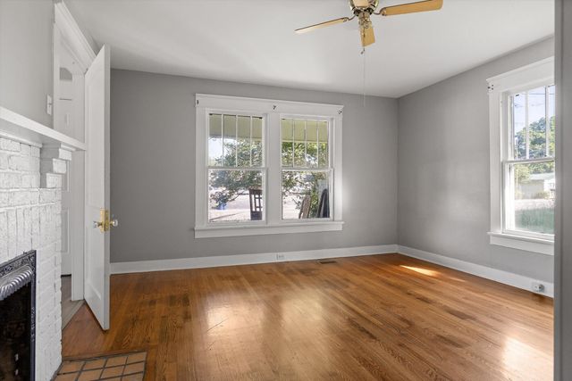 1004 Mcfarland Avenue, Rossville, GA 30741