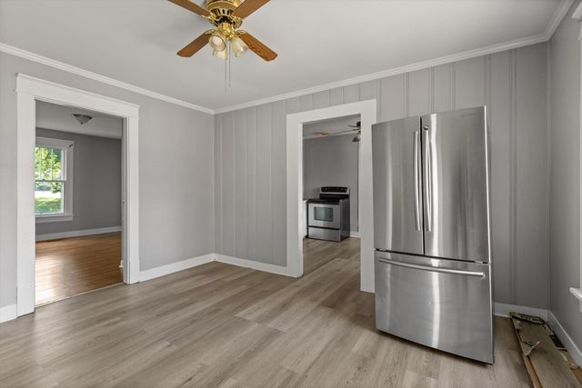 1004 Mcfarland Avenue, Rossville, GA 30741