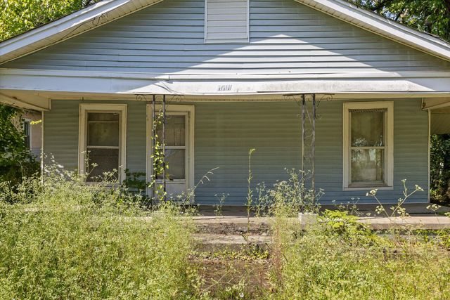 1004 Mcfarland Avenue, Rossville, GA 30741