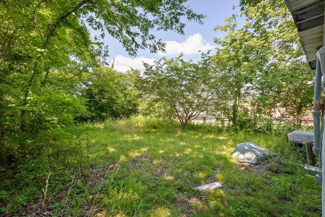 1004 Mcfarland Avenue, Rossville, GA 30741