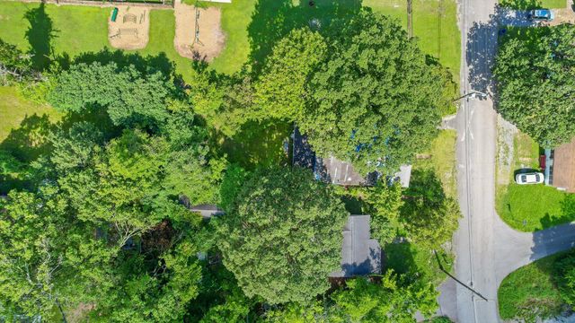 1004 Mcfarland Avenue, Rossville, GA 30741