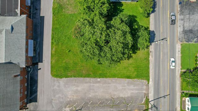 1004 Mcfarland Avenue, Rossville, GA 30741