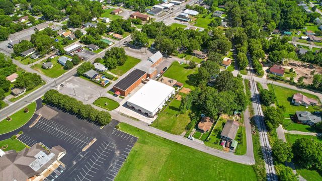 1004 Mcfarland Avenue, Rossville, GA 30741