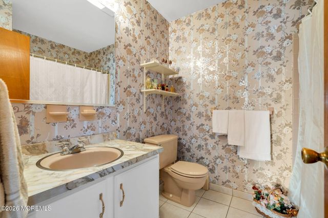 1 Spanish Wells Street, Toms River, NJ 08757