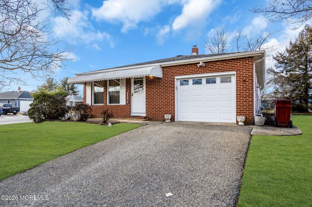 1 Spanish Wells Street, Toms River, NJ 08757