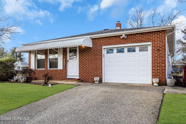 1 Spanish Wells Street, Toms River, NJ 08757