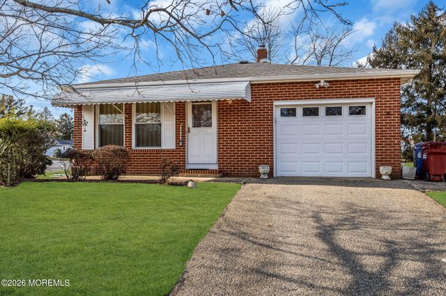 1 Spanish Wells Street, Toms River, NJ 08757