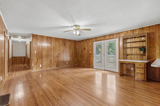 202 Flatwood Road, Spartanburg, SC 29303