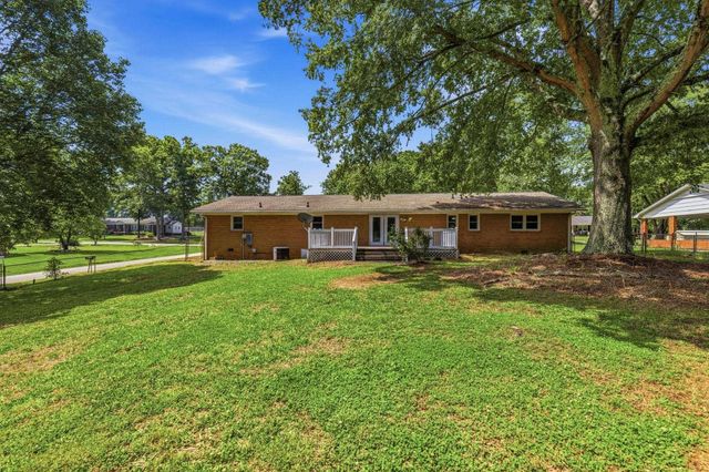 202 Flatwood Road, Spartanburg, SC 29303