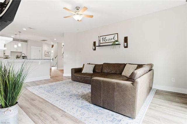5324 Challedon DR, Virginia Beach, VA 23462