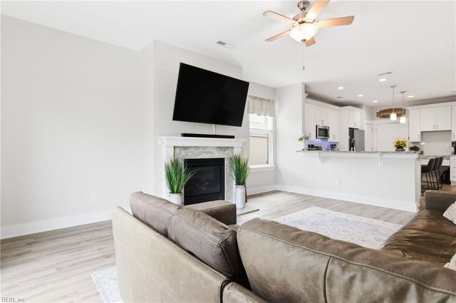 5324 Challedon DR, Virginia Beach, VA 23462