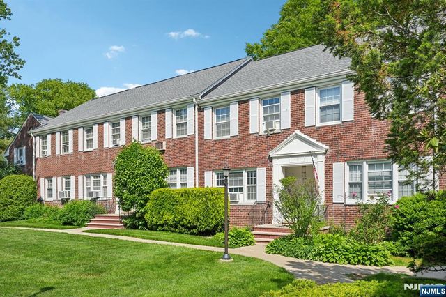 261 Elmwood A, Maplewood, NJ 07040