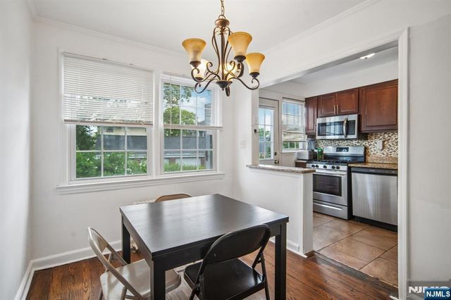 261 Elmwood A, Maplewood, NJ 07040