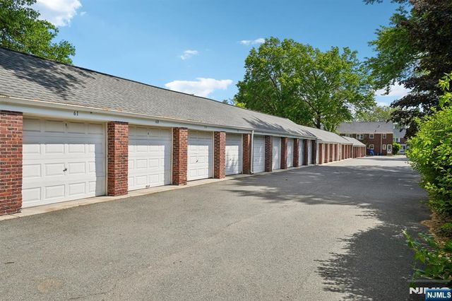 261 Elmwood A, Maplewood, NJ 07040