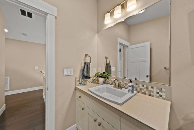 2336 NW Lolo Drive, Bend, OR 97703