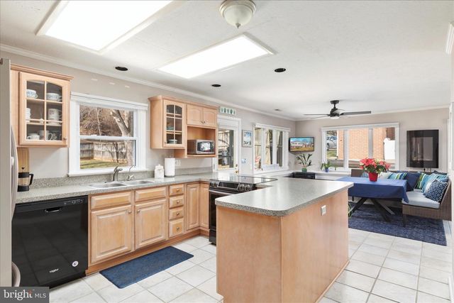 519 WHITACRE ST, Winchester, VA 22601