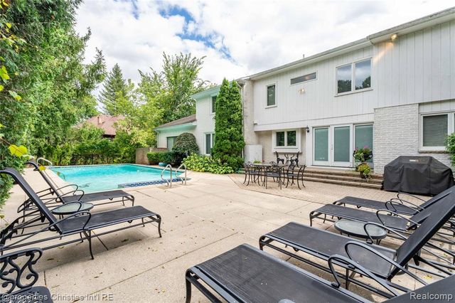 4768 Wendrick Drive, West Bloomfield, MI 48323