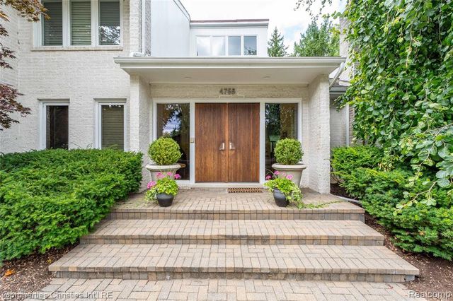 4768 Wendrick Drive, West Bloomfield, MI 48323