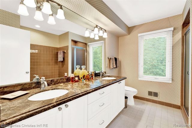 4768 Wendrick Drive, West Bloomfield, MI 48323