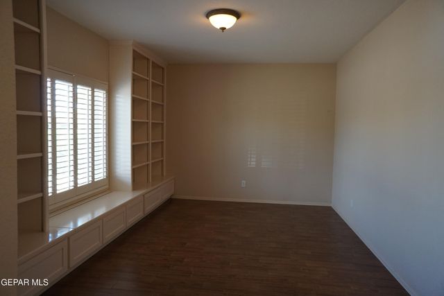 6693 Capitan Ridge Ridge, El Paso, TX 79912