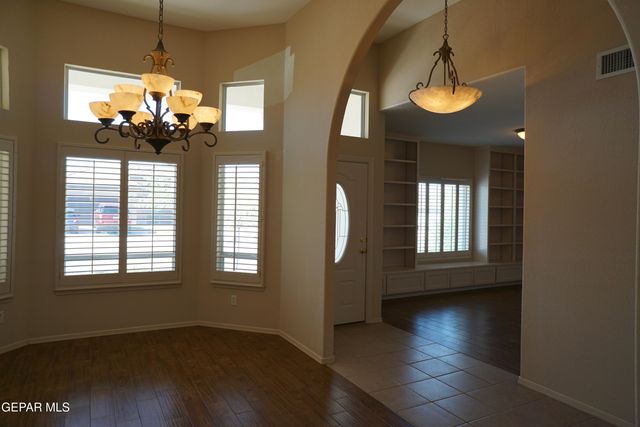 6693 Capitan Ridge Ridge, El Paso, TX 79912