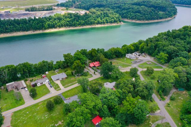 946 E Lakeshore Drive, Burnside, KY 42519