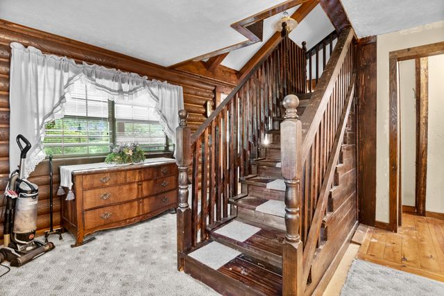946 E Lakeshore Drive, Burnside, KY 42519