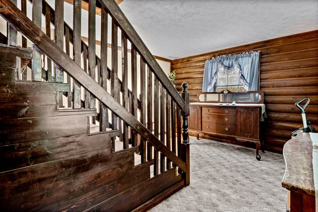 946 E Lakeshore Drive, Burnside, KY 42519