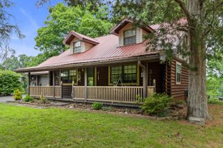 946 E Lakeshore Drive, Burnside, KY 42519