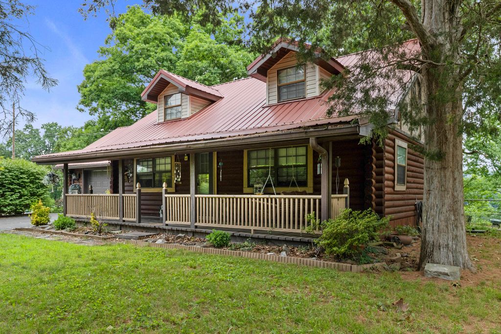 946 E Lakeshore Drive, Burnside, KY 42519