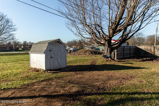 2323 Seneca Dr, Madison, IN 47250