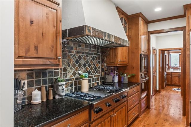 7711 N Montgall Avenue, Kansas City, MO 64119