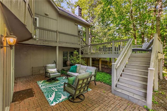 7711 N Montgall Avenue, Kansas City, MO 64119